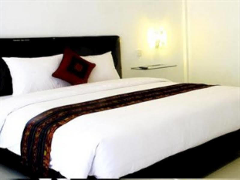 מלון Kerobokan U House Seminyak מראה חיצוני תמונה